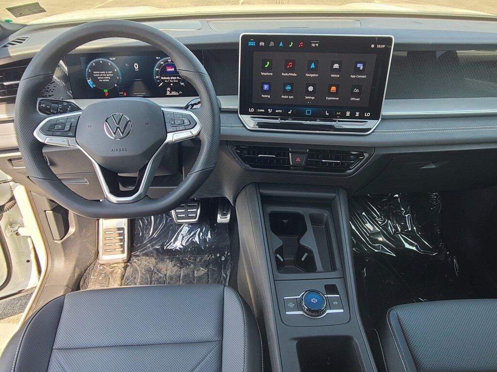 2025 Volkswagen Tiguan 2.0T SE R-Line Black Springfield VA