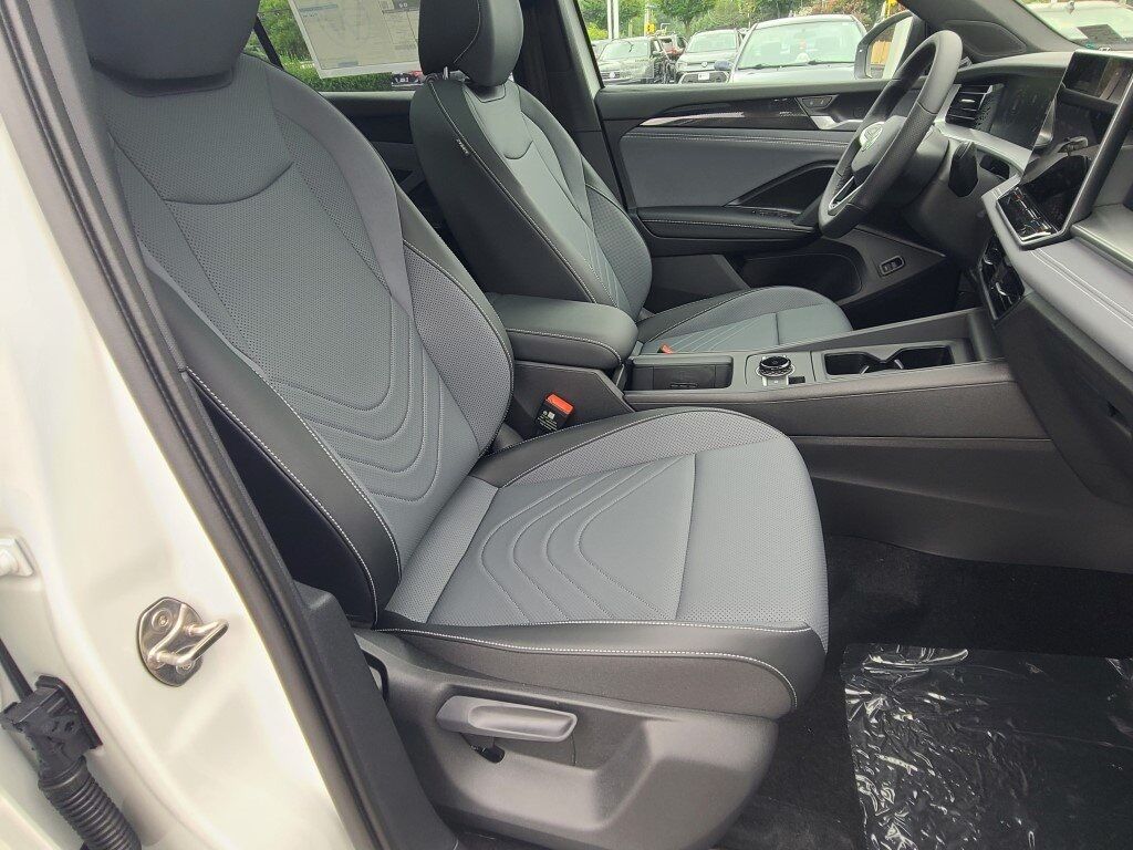 2025 Volkswagen Tiguan 2.0T SE R-Line Black Springfield VA