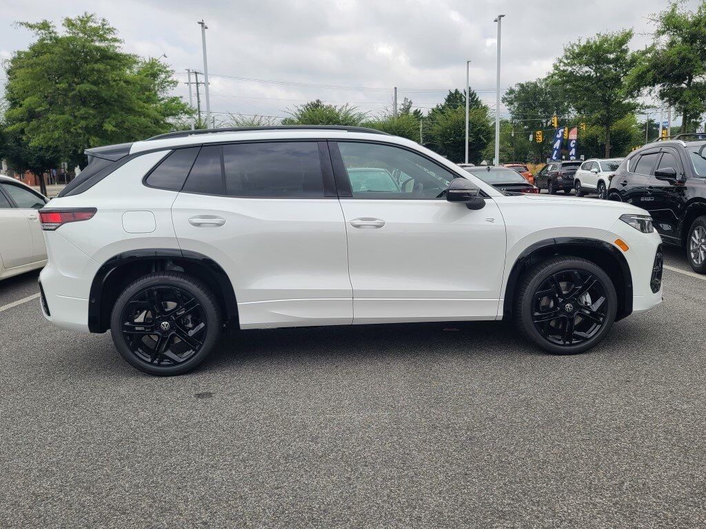 2025 Volkswagen Tiguan 2.0T SE R-Line Black Springfield VA