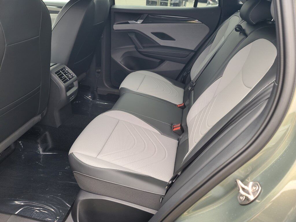 2025 Volkswagen Tiguan 2.0T SE R-Line Black Springfield VA