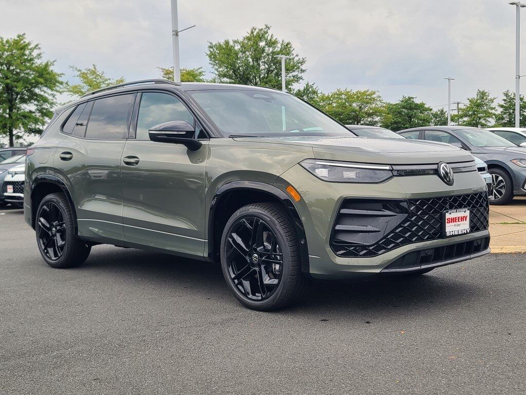 2025 Volkswagen Tiguan 2.0T SE R-Line Black Springfield VA
