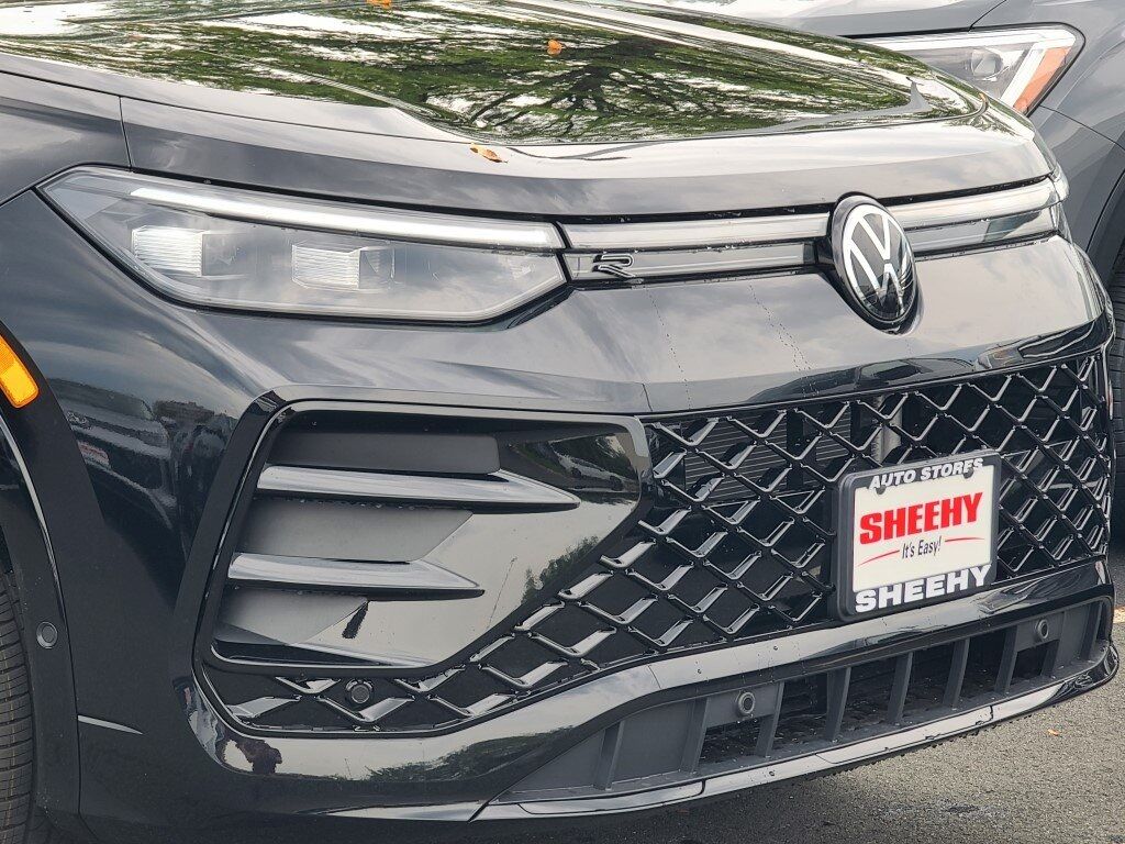 2025 Volkswagen Tiguan 2.0T SE R-Line Black Springfield VA