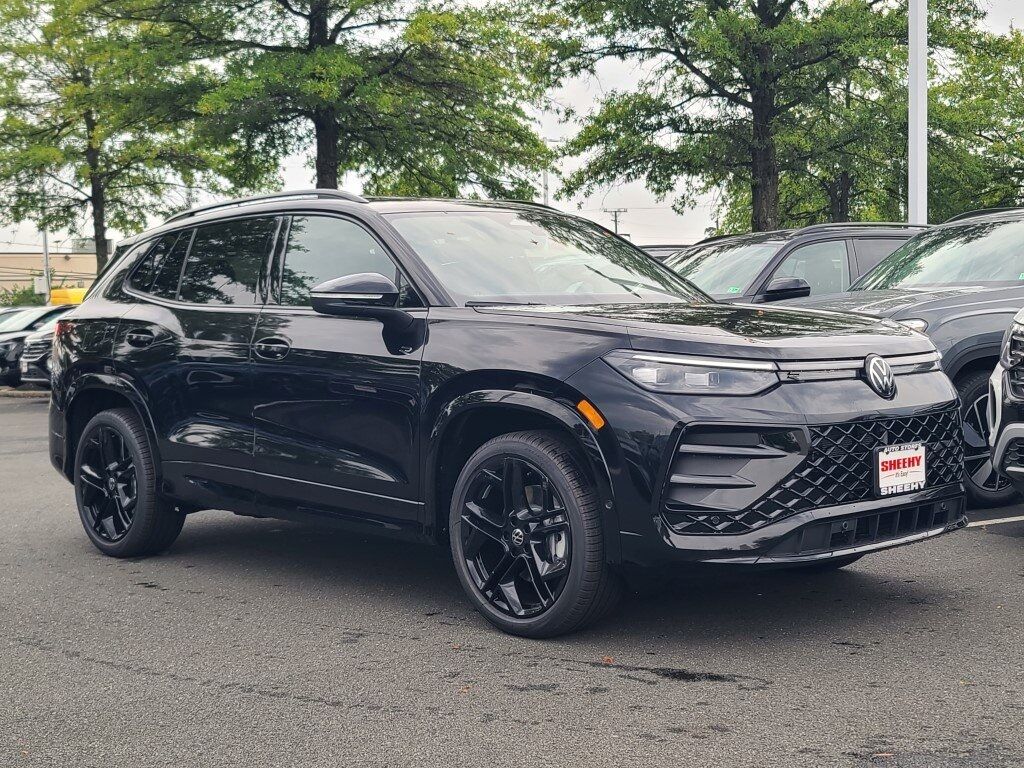 2025 Volkswagen Tiguan 2.0T SE R-Line Black Springfield VA