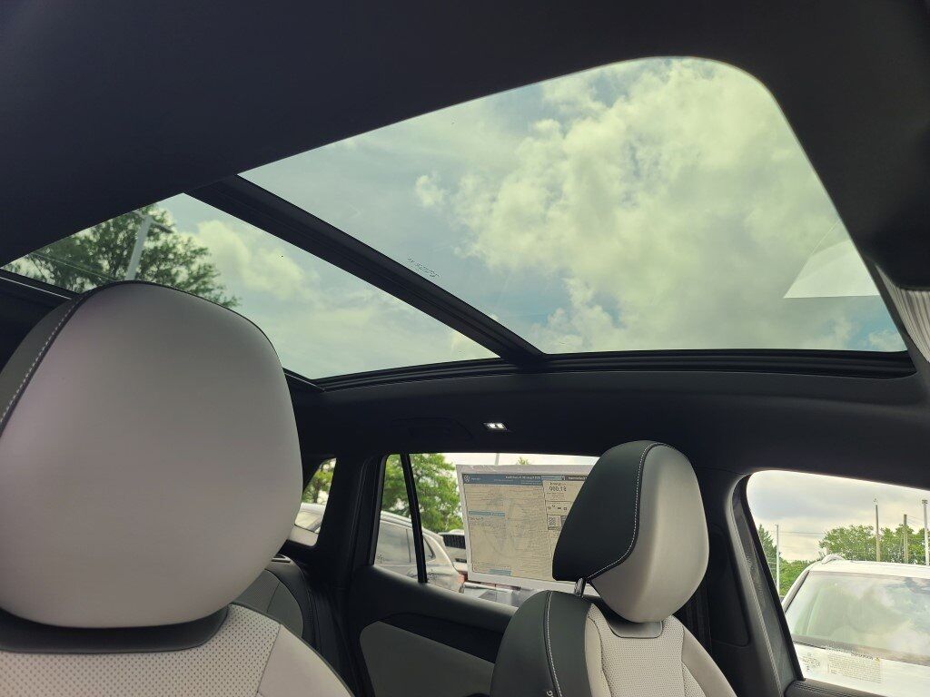 2025 Volkswagen Tiguan 2.0T SE R-Line Black Springfield VA