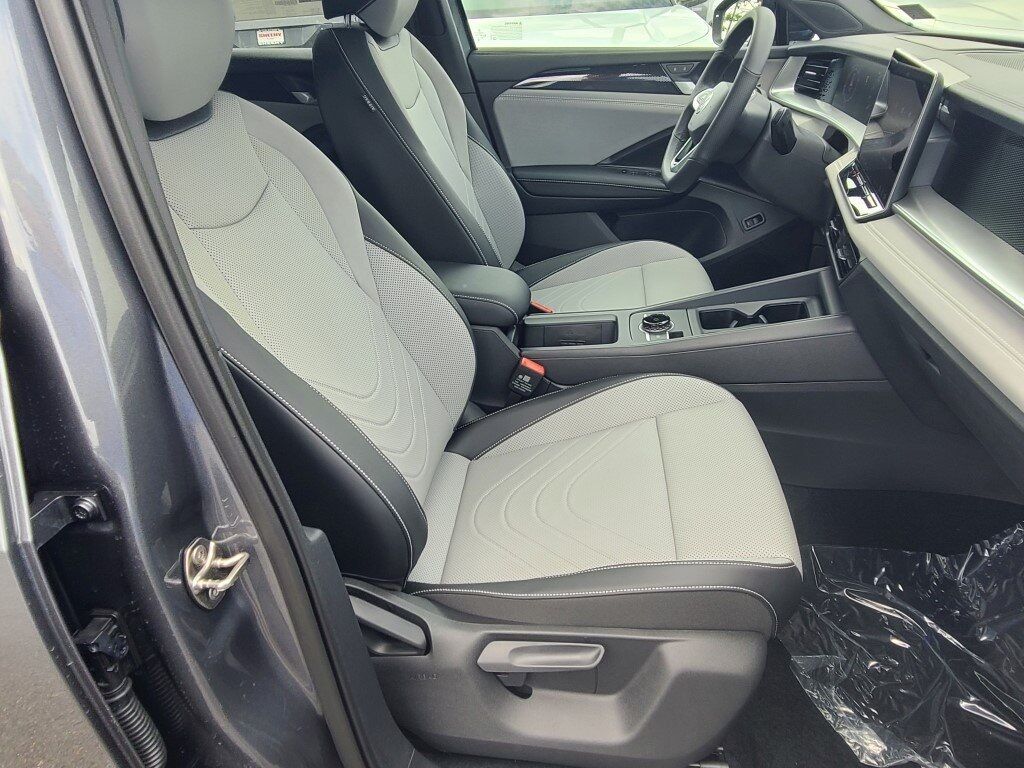 2025 Volkswagen Tiguan 2.0T SE R-Line Black Springfield VA