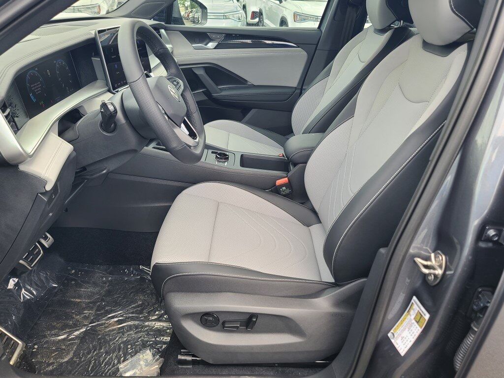 2025 Volkswagen Tiguan 2.0T SE R-Line Black Springfield VA