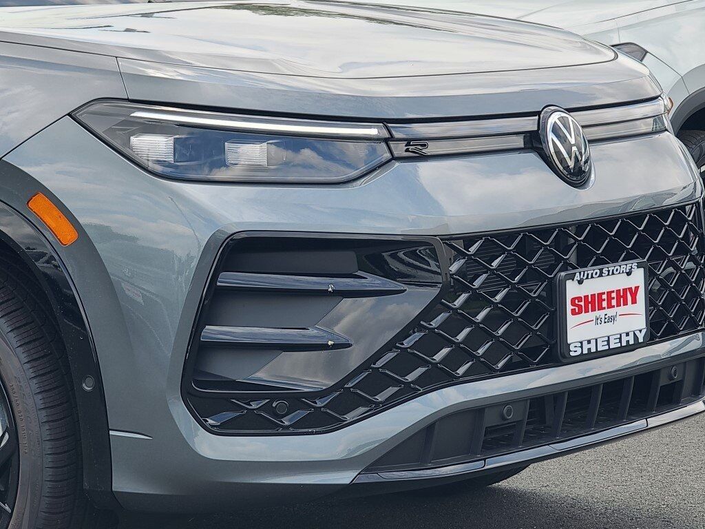 2025 Volkswagen Tiguan 2.0T SE R-Line Black Springfield VA
