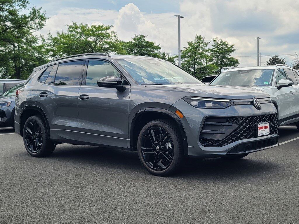 2025 Volkswagen Tiguan 2.0T SE R-Line Black Springfield VA
