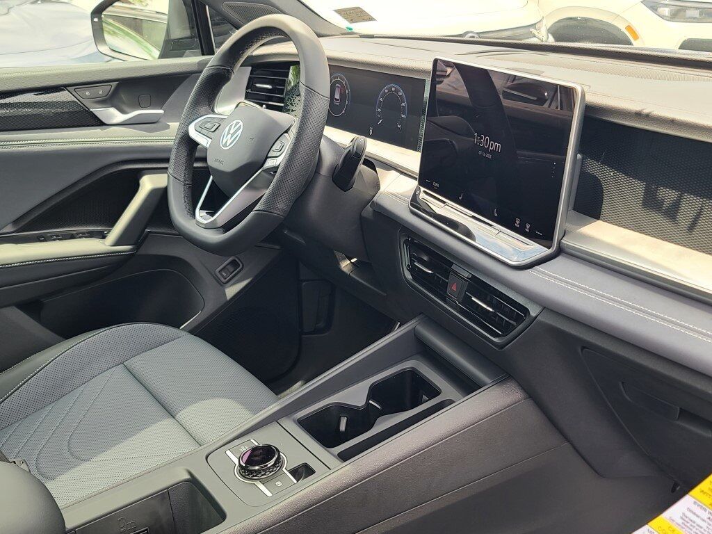 2025 Volkswagen Tiguan 2.0T SE R-Line Black Springfield VA