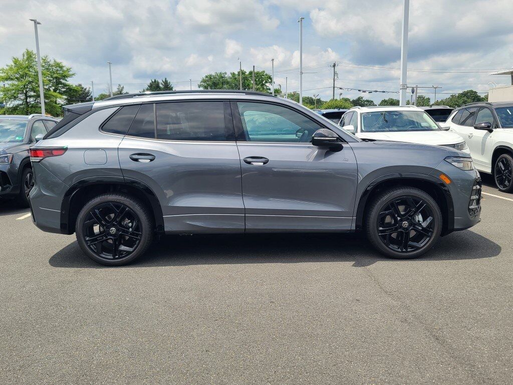 2025 Volkswagen Tiguan 2.0T SE R-Line Black Springfield VA