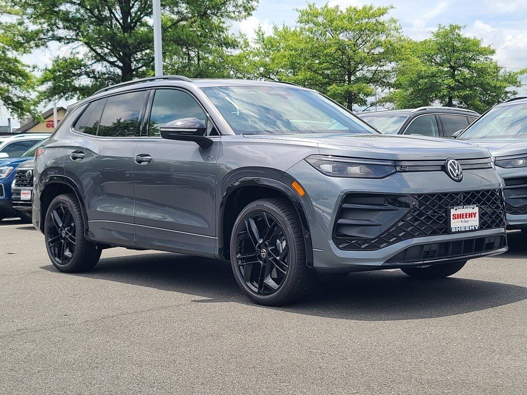 2025 Volkswagen Tiguan 2.0T SE R-Line Black Springfield VA