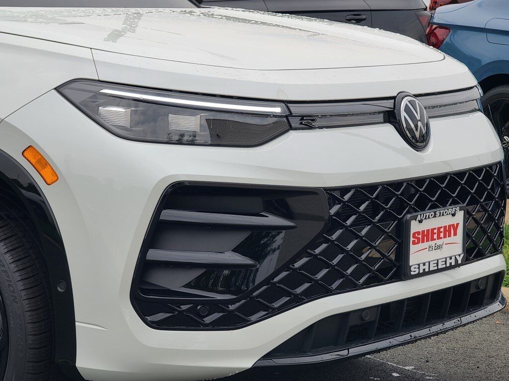 2025 Volkswagen Tiguan 2.0T SE R-Line Black Springfield VA