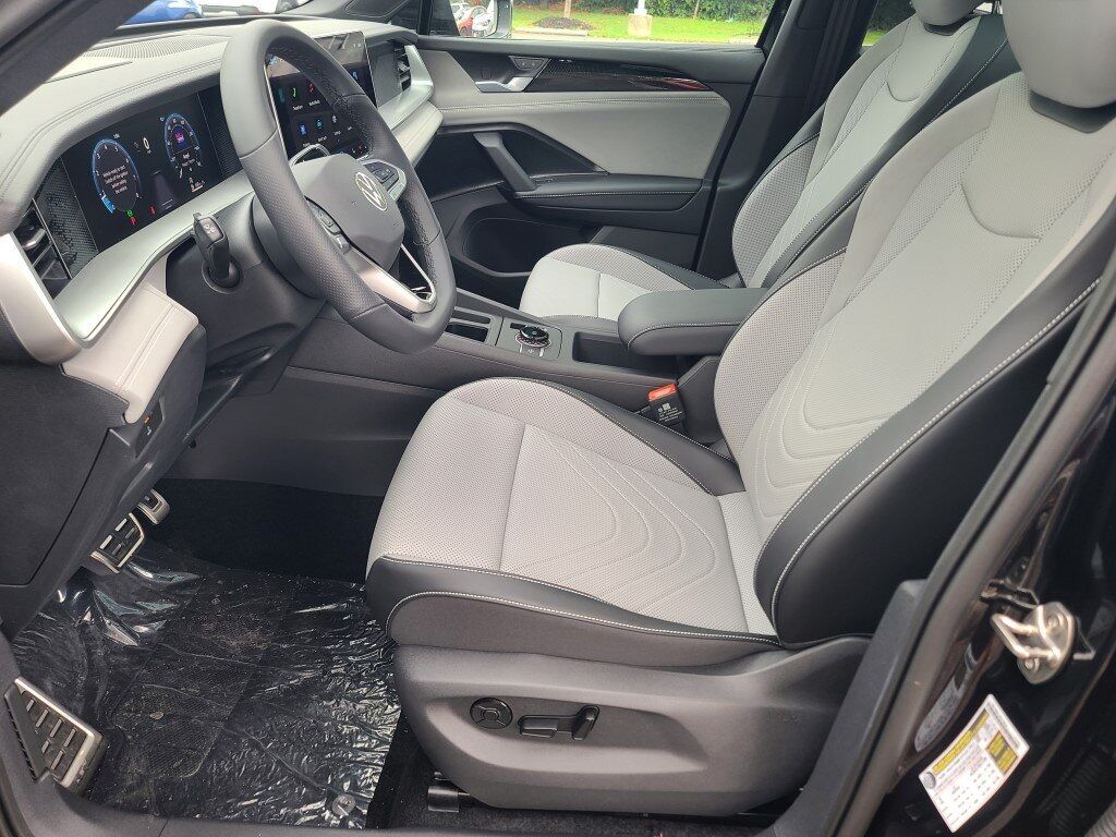 2025 Volkswagen Tiguan 2.0T SE R-Line Black Springfield VA