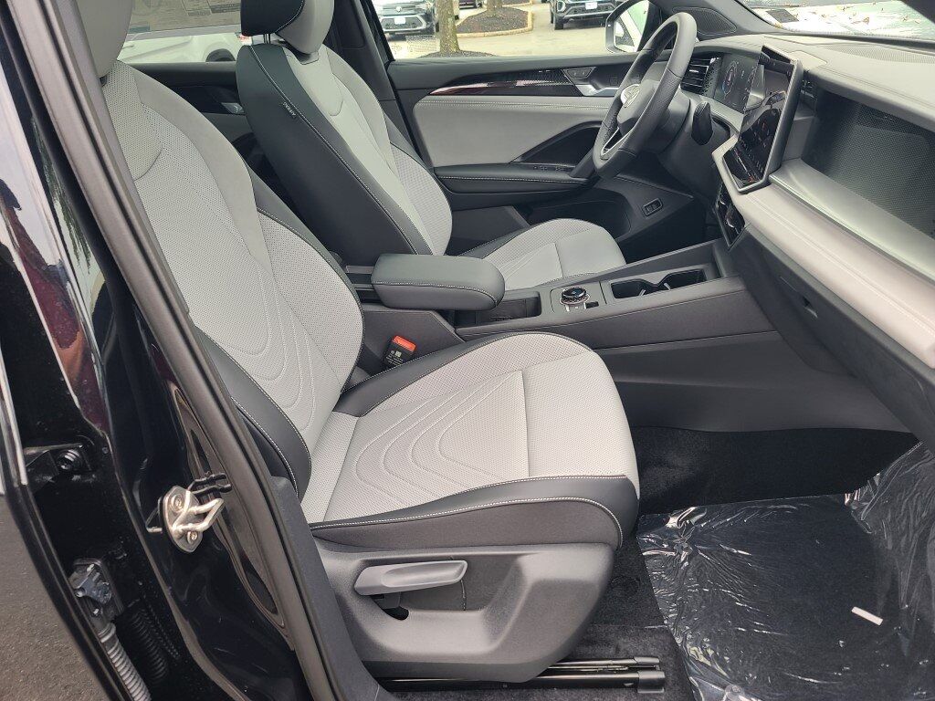 2025 Volkswagen Tiguan 2.0T SE R-Line Black Springfield VA