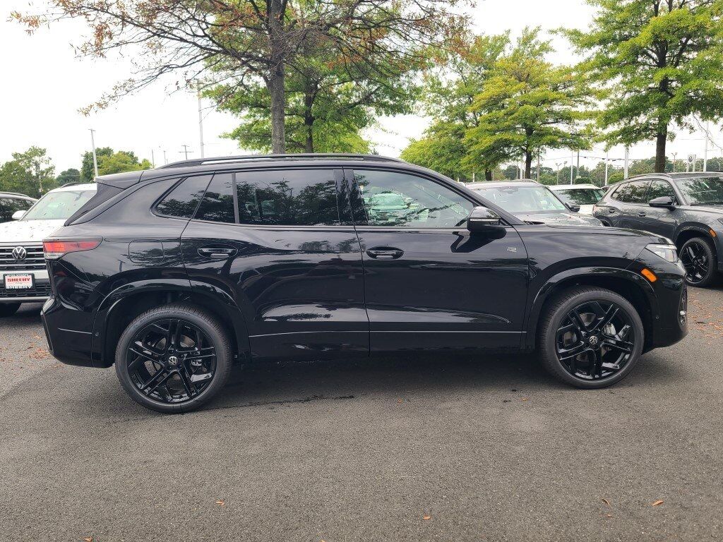 2025 Volkswagen Tiguan 2.0T SE R-Line Black Springfield VA