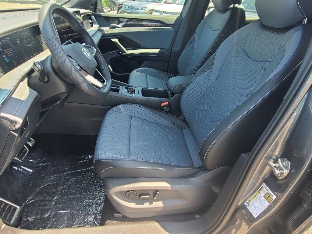 2025 Volkswagen Tiguan 2.0T SE R-Line Black Springfield VA