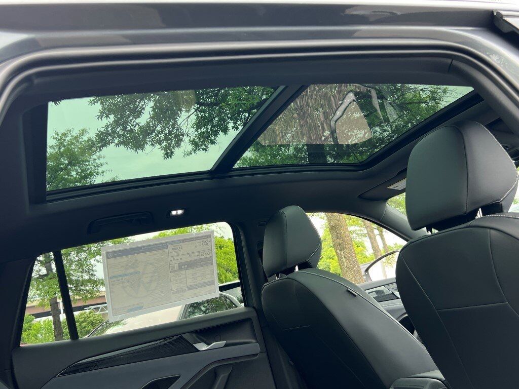 2025 Volkswagen Tiguan 2.0T SE R-Line Black Springfield VA