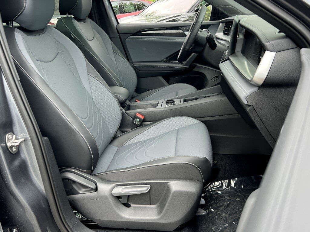2025 Volkswagen Tiguan 2.0T SE R-Line Black Springfield VA