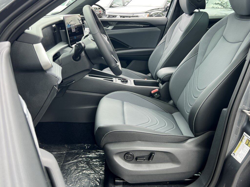 2025 Volkswagen Tiguan 2.0T SE R-Line Black Springfield VA