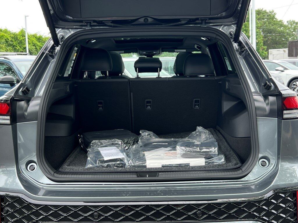 2025 Volkswagen Tiguan 2.0T SE R-Line Black Springfield VA
