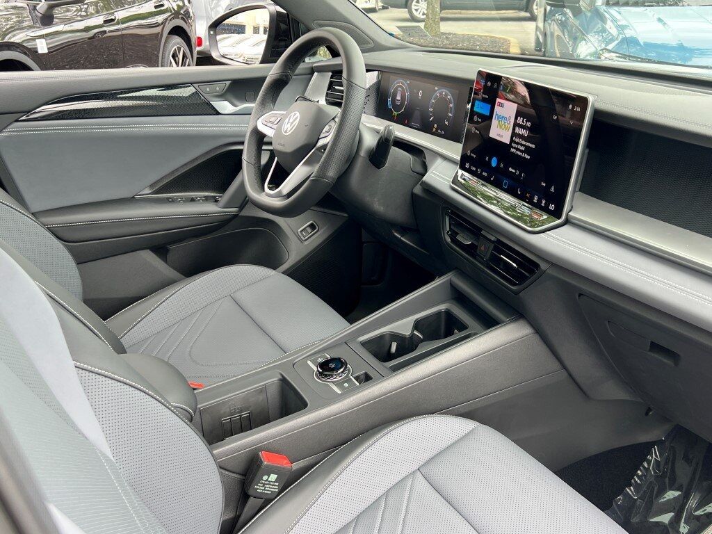 2025 Volkswagen Tiguan 2.0T SE R-Line Black Springfield VA