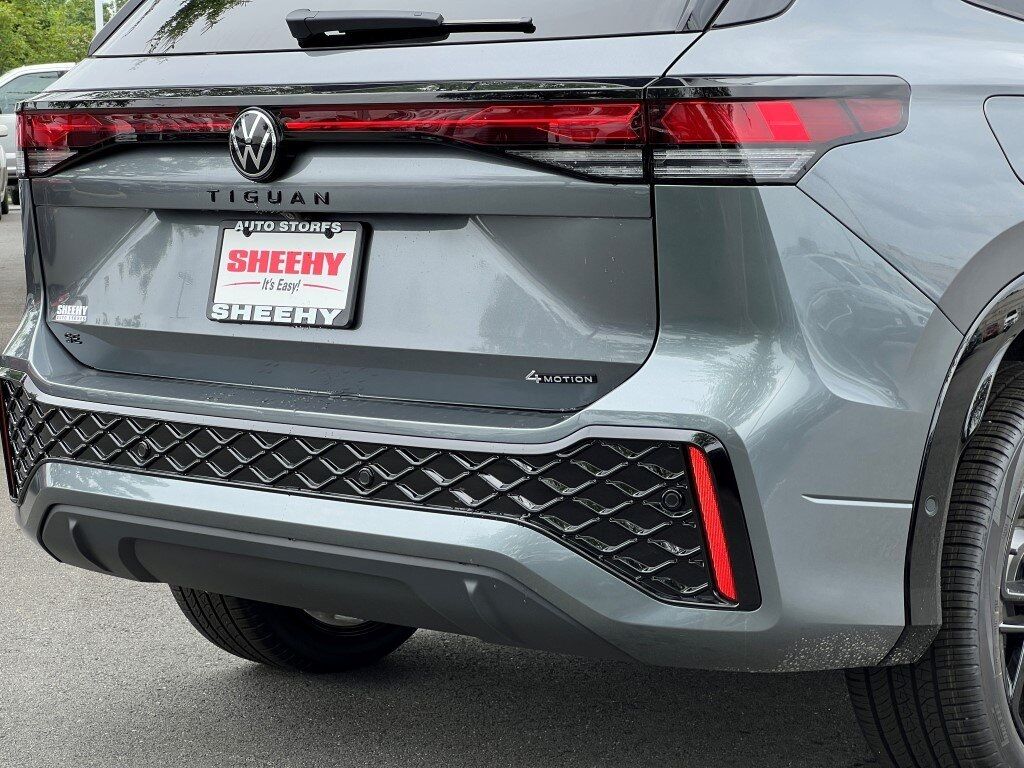 2025 Volkswagen Tiguan 2.0T SE R-Line Black Springfield VA