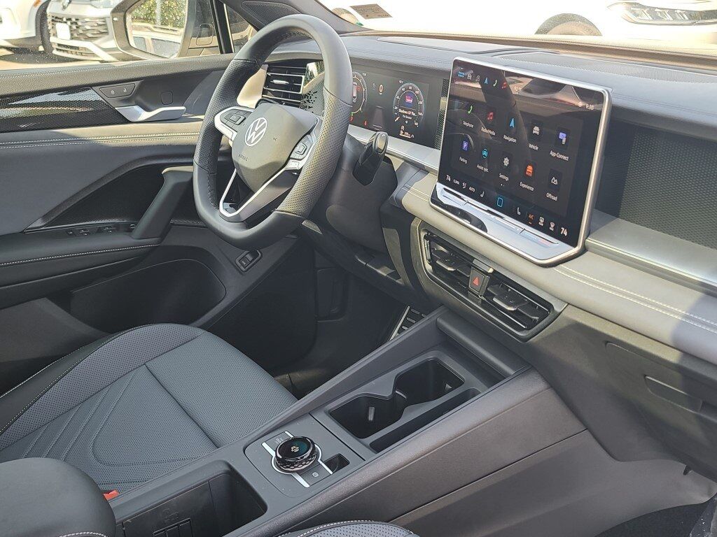 2025 Volkswagen Tiguan 2.0T SE R-Line Black Springfield VA