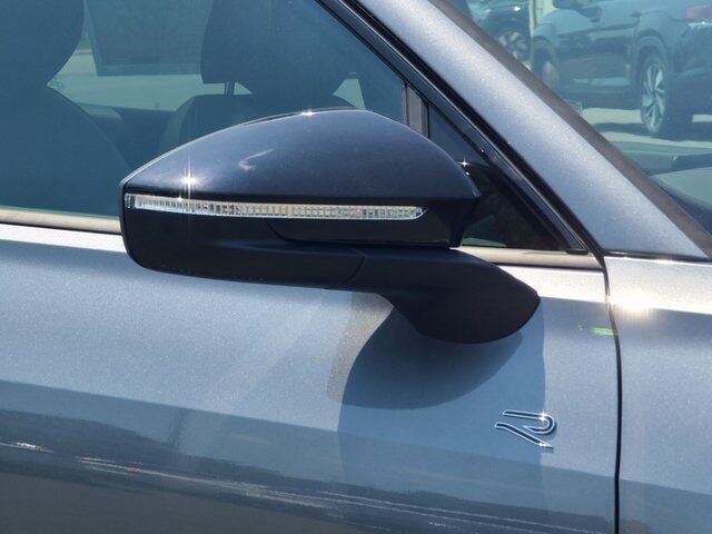 2025 Volkswagen Tiguan 2.0T SE R-Line Black Springfield VA