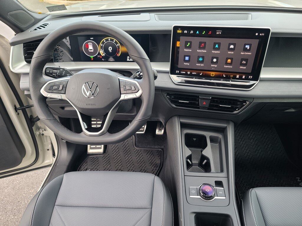 2025 Volkswagen Tiguan 2.0T SE R-Line Black Springfield VA