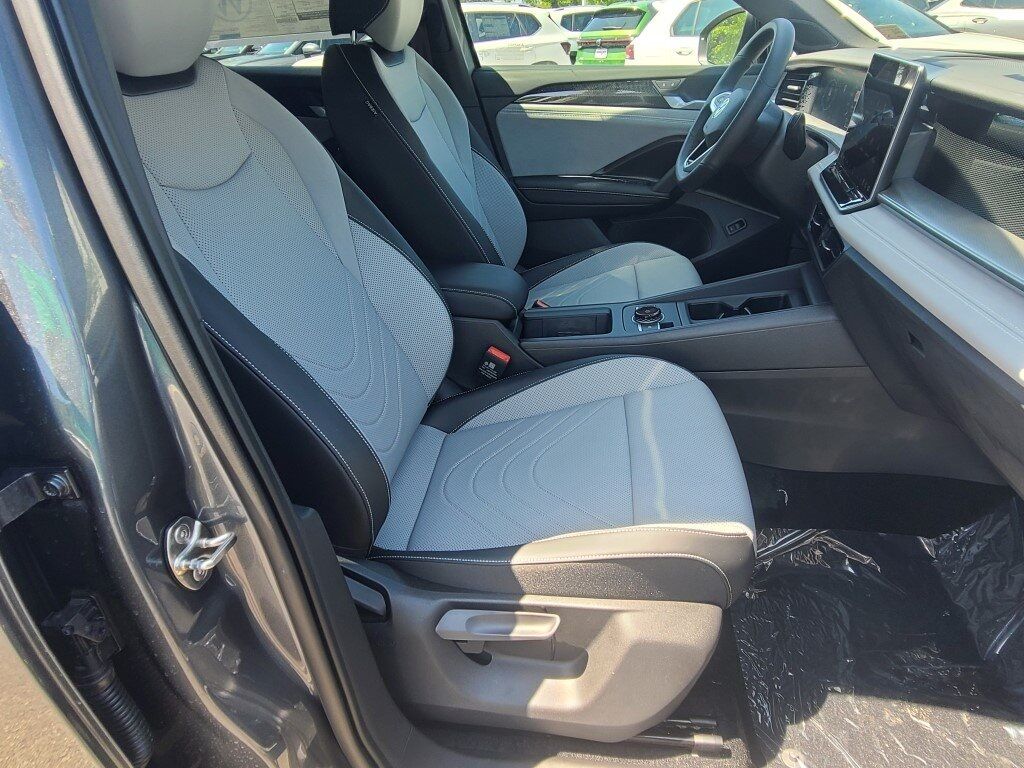 2025 Volkswagen Tiguan 2.0T SE R-Line Black Springfield VA