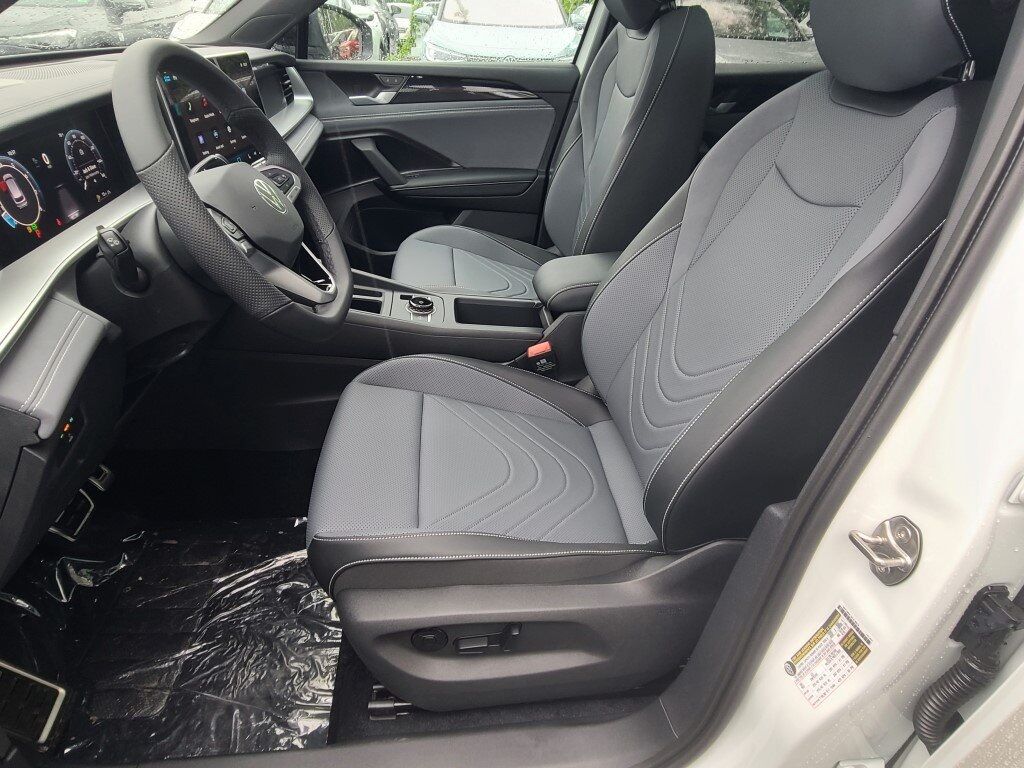 2025 Volkswagen Tiguan 2.0T SE R-Line Black Springfield VA