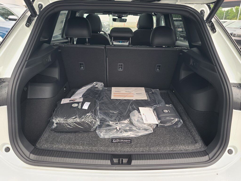2025 Volkswagen Tiguan 2.0T SE R-Line Black Springfield VA