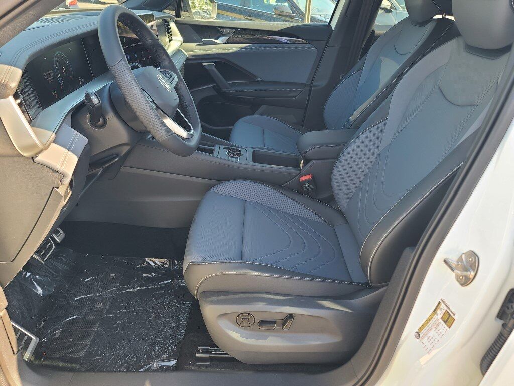 2025 Volkswagen Tiguan 2.0T SE R-Line Black Springfield VA