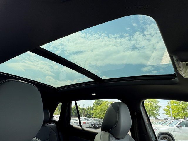 2025 Volkswagen Tiguan 2.0T SE R-Line Black Springfield VA