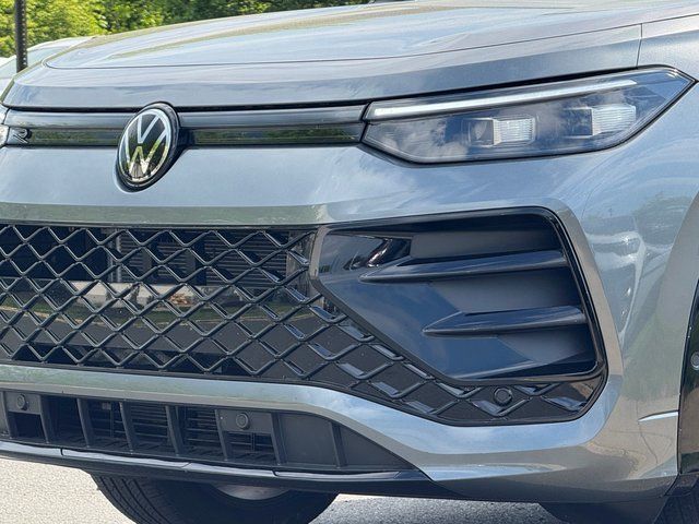 2025 Volkswagen Tiguan 2.0T SE R-Line Black Springfield VA