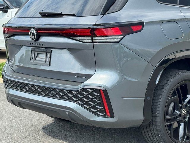 2025 Volkswagen Tiguan 2.0T SE R-Line Black Springfield VA