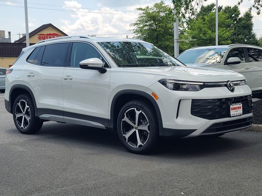 2025 Volkswagen Tiguan 2.0T SE