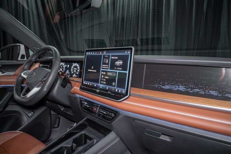 2025 Volkswagen Tiguan 2.0T SEL R-Line 4MOTION SUV Peoria AZ