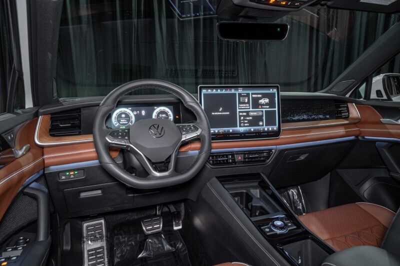 2025 Volkswagen Tiguan 2.0T SEL R-Line 4MOTION SUV Peoria AZ