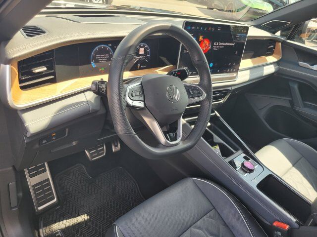 2025 Volkswagen Tiguan 2.0T SEL R-Line Folsom CA