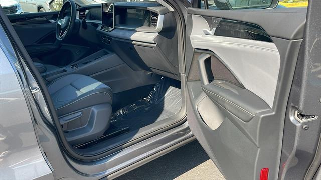 2025 Volkswagen Tiguan SE Corona CA