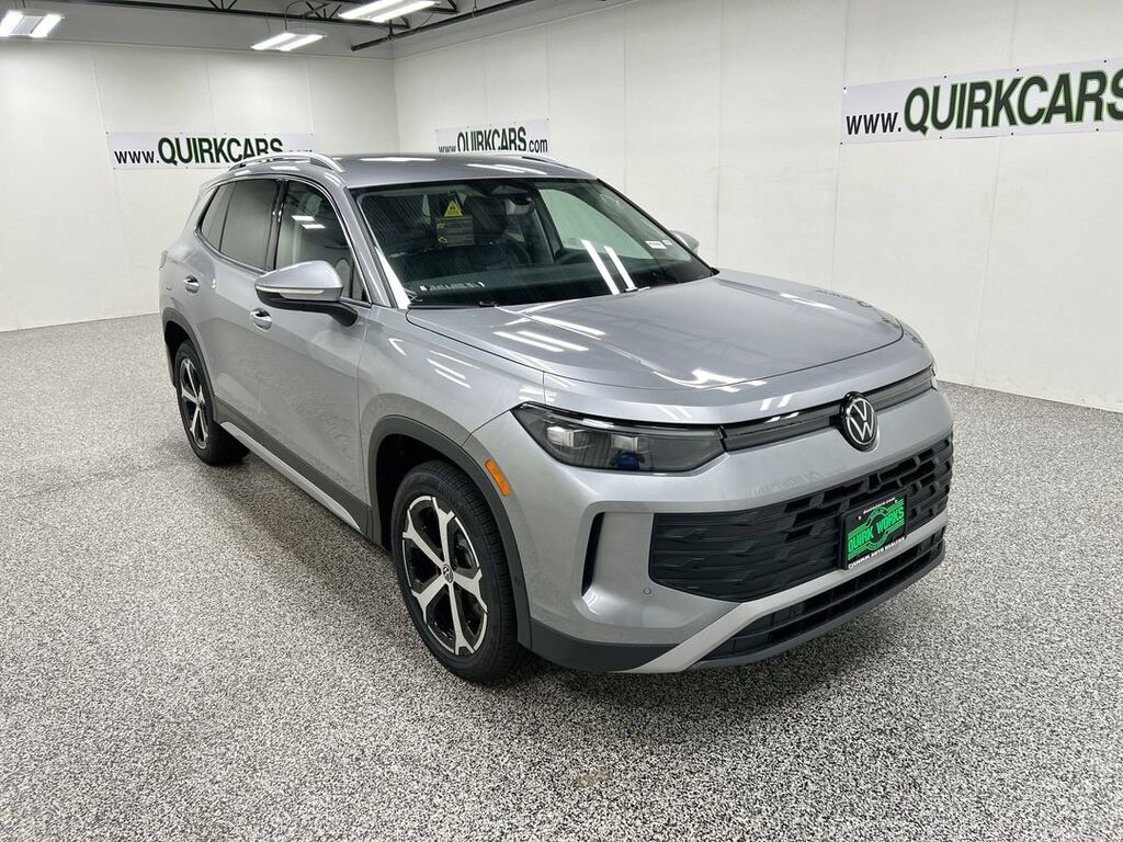 2025 Volkswagen Tiguan SE Oshkosh WI
