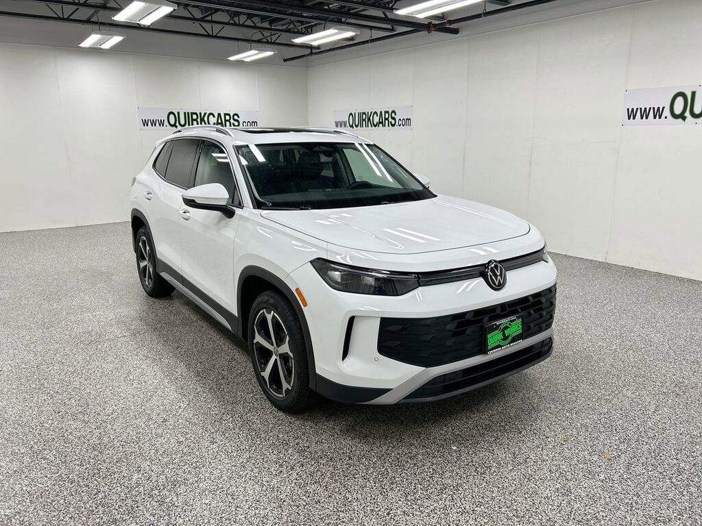 2025 Volkswagen Tiguan SE Oshkosh WI