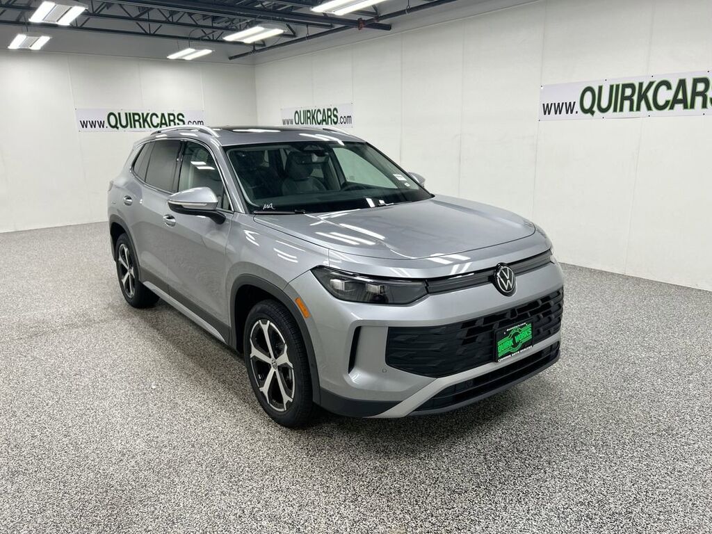 2025 Volkswagen Tiguan SE Oshkosh WI