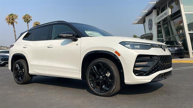 2025 Volkswagen Tiguan SE R-Line Black 4Motion Corona CA
