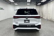2025 Volkswagen Tiguan SE R-Line Black Oshkosh WI