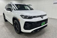 2025 Volkswagen Tiguan SE R-Line Black