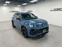 2025 Volkswagen Tiguan SE R-Line Black