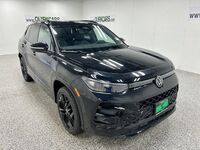 2025 Volkswagen Tiguan SE R-Line Black