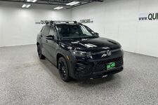 2025 Volkswagen Tiguan SE R-Line Black
